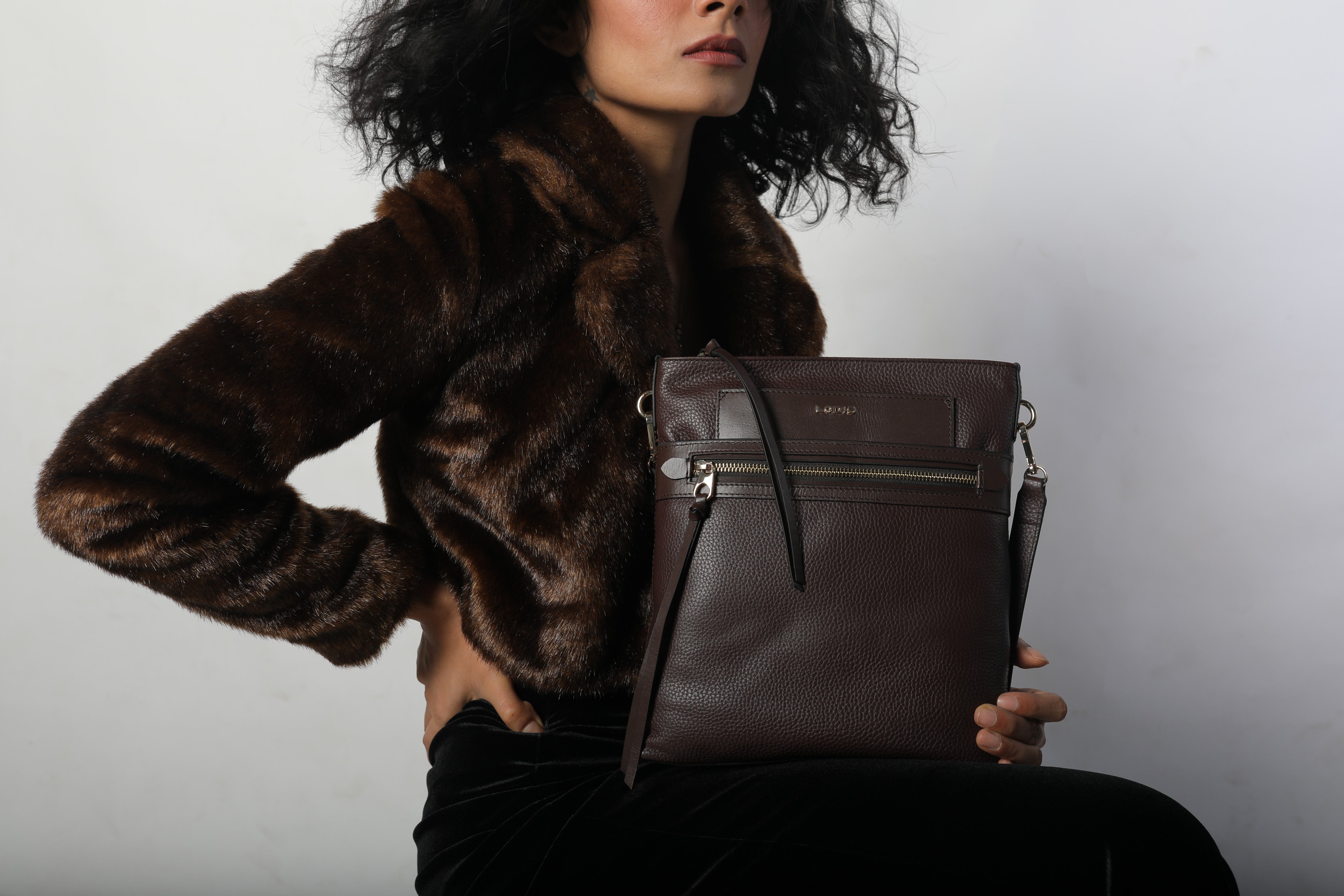 Crossbody Bags: The Complete Guide for Women
