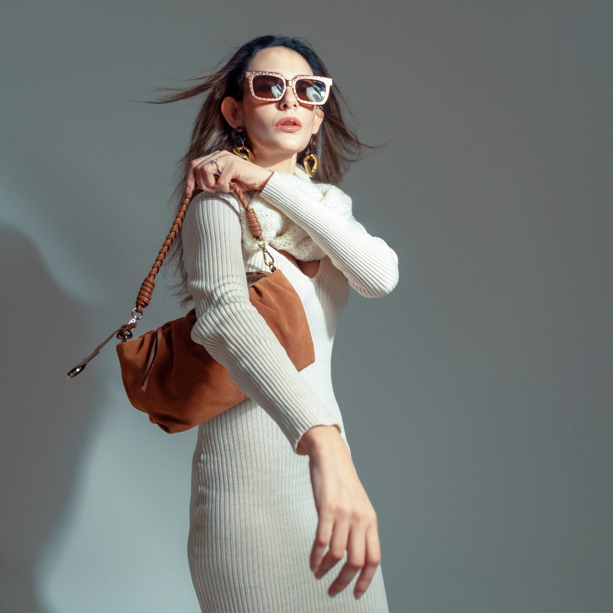 ARION CLUTCH - TAN