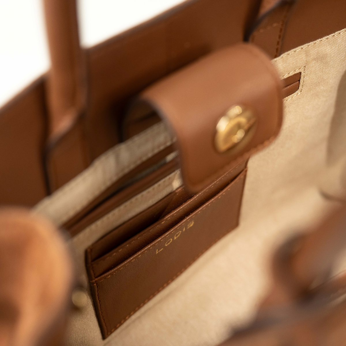 CERES SATCHEL - CHESTNUT