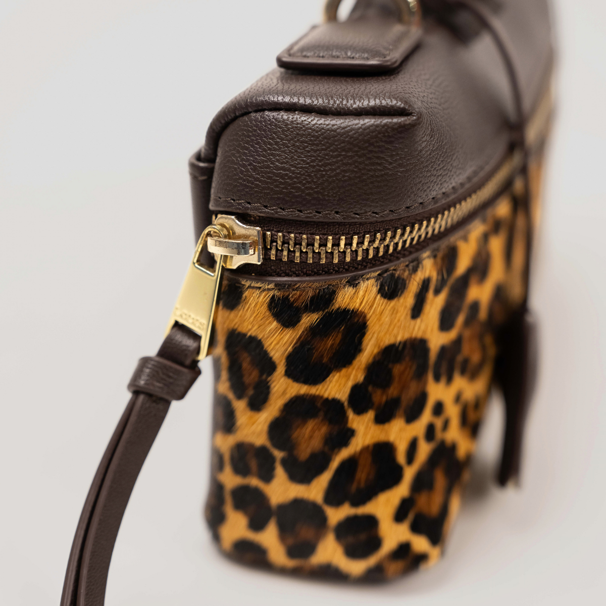 STRATOS TEXAS CROSSBODY - CHEETAH PRINT