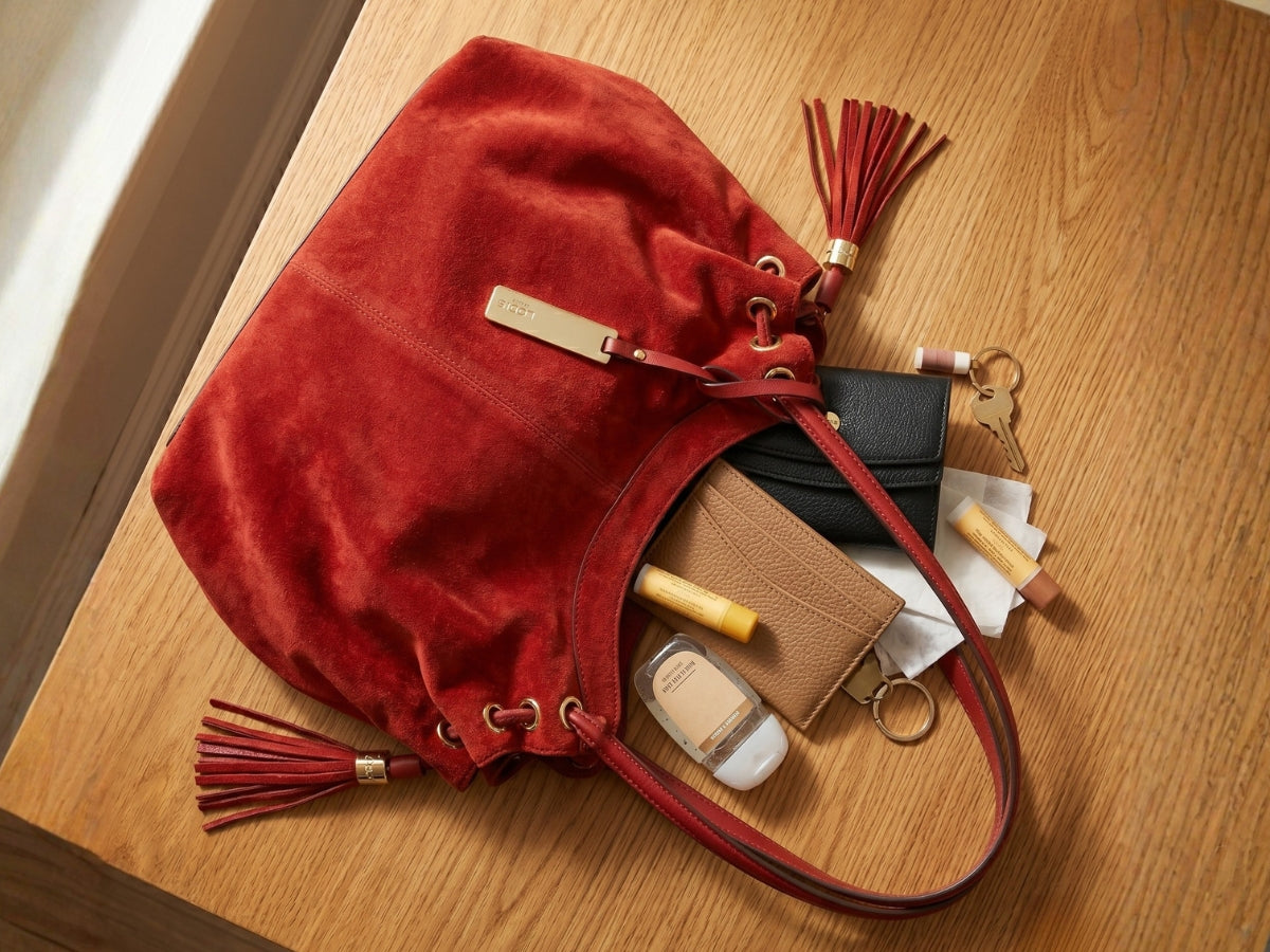 10 Purse Essentials For Women: What To Carry Every Day