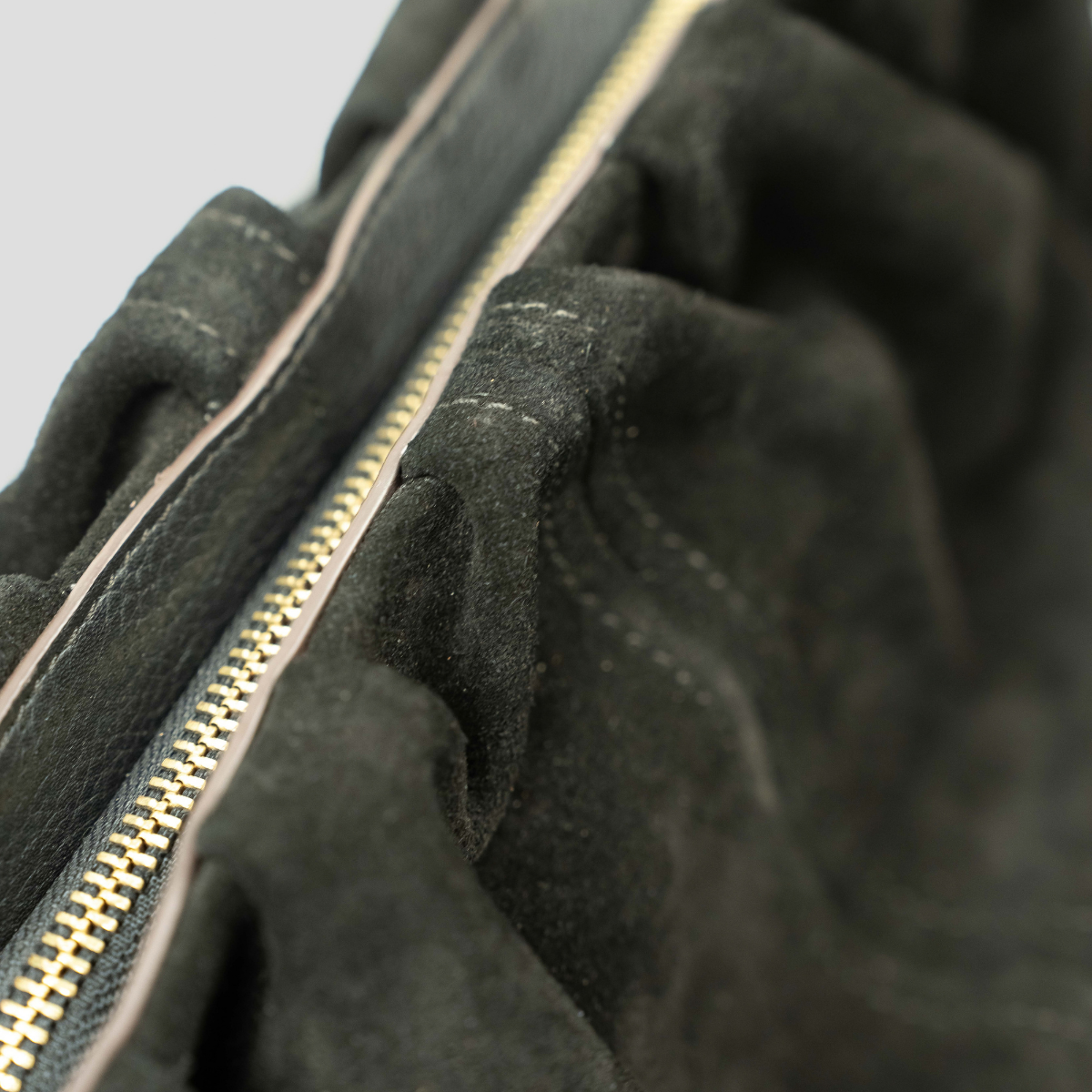 ARION CLUTCH - BLACK