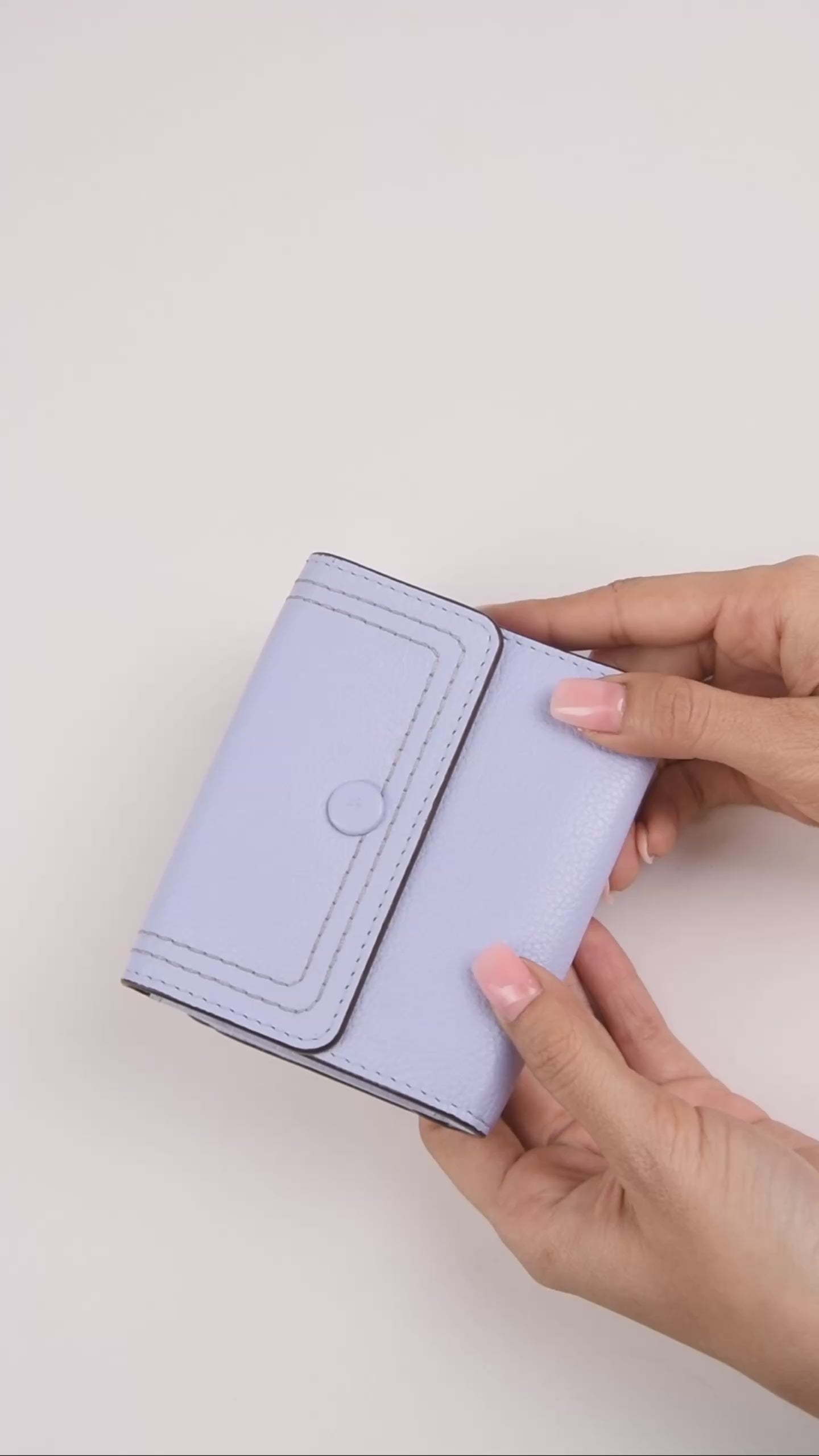Kiara French Purse in Aura Blue Pebbled Leather – Video Showing Full 360 View, Flap Opening, and Interior Card Slots | Lodis 1965